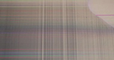 Analog parazit. Dijital gürültü. Piksel renk ızgarası deseninde görüntü hatası. Hasarlı bilgisayar monitörü ekran dokusunun titreşen yapısı.