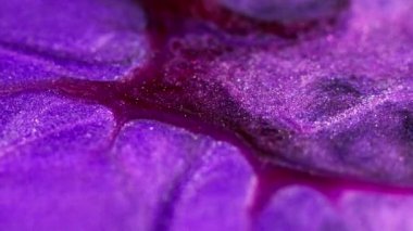 Parıldayan sıvı dalga. Boya sıçraması. Odaklanmamış mor renkli titreşimli parçacıklar sıvı desen, harmanlanmış harmanlanmış hareket soyut sanat arka planı.