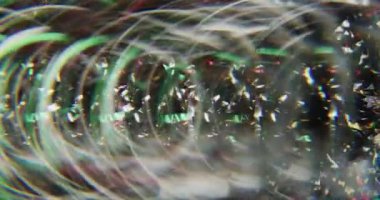 Bulanık soyut yansıma. İşaret fişeği. Çok renkli kırmızı parlak parçacıklar parlak mercek titreşimleri Bokeh hafif modern arkaplanı açıyor.