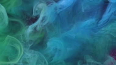 Yağlı boya. Duman etkisi. Karşıt yakın çekim görüntüsü. Modern sanat ışığı soyut arka planında atmosferik sisli mavi hava bulutları.