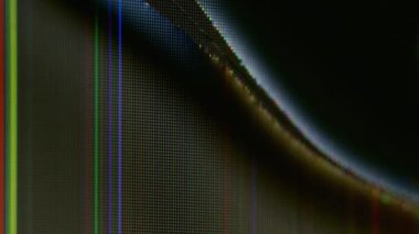 Titreşim ekranı. Monitör hatası. Demo donanım arızalı plazma TV 'nin ölü yarısı renk odaklı piksellere zarar verdi. Siyah alanlı grunge televizyon dokusu.