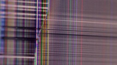 Dijital doku. Kötü bir geçiş. Ekrandaki fiziksel hasardan dolayı bozulma sinyali. Görüntü kalitesi düşük olan odaklanmış dokuyu göster.