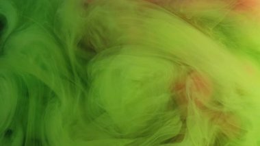 Çok renkli bir sis. Mermer bulut. Suda sallanan yeşil boyalı zarif kıvırcık duvaklar. Rahatlatıcı hipnotik atmosfer soyut arkaplan girdabı.