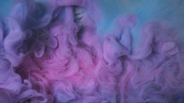 Renk sıçraması. Suyu boya. Soyut sanat arka planında odaksız pembe sisli mürekkep dokusu buharı sıvı duman ışıltı akışı sıvısı.