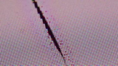 Dijital gürültü. LCD çözüldü. Kumlu cam ekranda siyah kontrast hasarı. Renk renk parlamaları piksel resmi kaplama arızası dokusu.