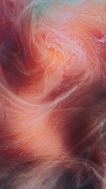 Duman bükme. Sis boyası. Fantezi karanlık arka planda yüzen renkli sis akıntısı. Bulut suyu soyut sihirli duman dokusu.