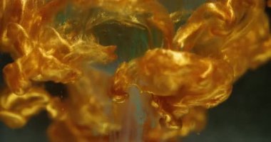 Parçacıklar boyar. Sıçrama küresi. Soyut sanata odaklanmış sarı mavi renk, parlak su dokusu koyu siyah arkaplan.