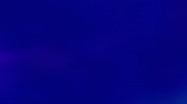 Bokeh atmosferi. Etkileyici bir arka plan. Aurora etkisi pürüzsüz bir eğilim. Parlak akış spektrumu. Şen şakrak geçiş melodileri. Bulutların üzerinde göksel güneş ışığı.