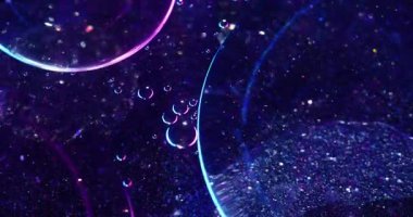 Işık kabarcıkları. Soyut molekül. Odaklanmamış mor neon renkli yağ damlası pulları akrilik arka planda daireler çizen yuvarlak sıvı..