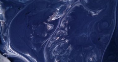 Dalgalanma arka planı. Mermer sıçraması. Sanatsal akrilik soyutlama üzerinde karıştırılmış mavi, beyaz, renkli, kimyasal, diş minesi, su karışımı..