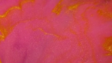 Köpüklü sıvı. Parlak emülsiyon. Canlı renkli mürekkep lüks mermer, ıslak yüzey sanatı karışımı. Pembe altın menekşe pigmenti çözünmüş akışı çözer.