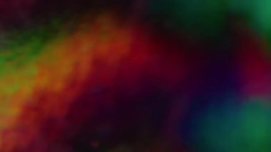 Holografik kaplama. Bulanık retro film. Odaksız sızıntı, çok renkli yeşil ışınlar, gökkuşağı titreşimleri, soyut sanat ışığı arka planında ışık yansıması..