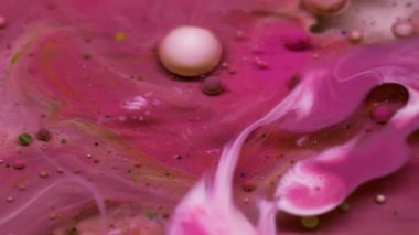 Boya sıvısı. Yağ damlası. Yaratıcı katmanlı, yüzen pembe beyaz parçacıklar. Sanat kabarcığı dokusunu, soyut su arkaplanını karıştır.