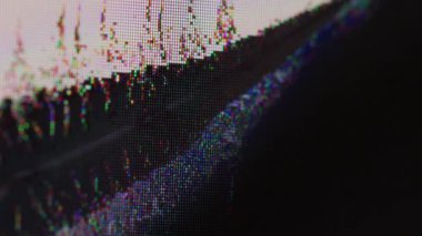Arızayı göster. Görüntü grunge. Kırık piksel efektleriyle monitörün koyu renkli kısmı. Resim çalma sorunu odaklanmış üstüste bindirme arkaplanı.