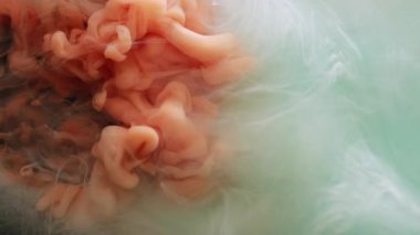 Sis dokusu. Soyut dalga. Odaklanmamış mavi bronz renk boya su kimyasal sıvı sıvı bulut sanat yaratıcılığı arka planında hareket ediyor.