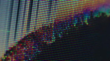 Kırık ekran. Monitör kaplaması. Kırık tahıl TV ekranının bozuk dijital kanal sinyali. Arızalı bulanık çizgi piksel ızgara parlayan matris.