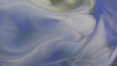 Dökül bakalım. Su altyapısı. Soyut sanat üzerinde yüzen mermer kimyasal efektli mavi beyaz renkli sıçrama sıvısı.