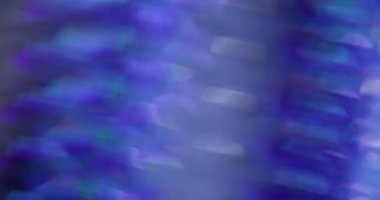 Kaleydoskop bulanıklığı. Dijital işaret fişeği. Modern ışık sanatının soyut arka planında renkli titreşimli lens hareketi.