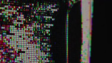 Arıza bulanıklığı. Yayın sorunu. Cam çatlakları olan kırık ekran tahıllı fütüristik yüzey. Siyah şekilsiz, ıslak, parıldayan ölü nokta..