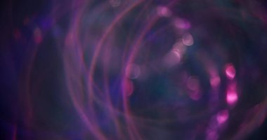 Bulanık kıvılcımlar. Ray daireler. Renkli, mavi, parlak, parlak, parlak mercek, parlak desen ışınları, karanlık, soyut, modern arka planda yüzüyor..
