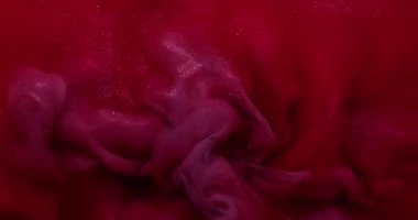Sis rengi. Sıvı mürekkep. Odaklanmamış mor kırmızı buhar dokusu soyut yaratıcı sanat arka planında yüzen ruhani su akışı..