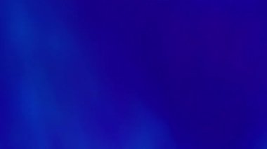 Bokeh atmosferi. Etkileyici bir arka plan. Aurora etkisi pürüzsüz bir eğilim. Parlak akış spektrumu. Şen şakrak geçiş melodileri. Bulutların üzerinde göksel güneş ışığı.
