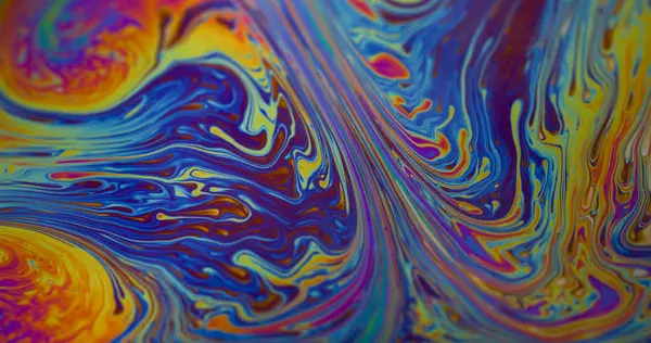 Dalga karışımı. Köpük sıvısı. Soyut, yuvarlak, ıslak arka planda yüzen pembe kırmızı lekeler..