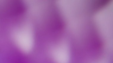 Optik ışın. Bulanık, parlak arka plan. Odaklanmamış mor eflatun renkli lens pırıl pırıl pırıl pırıl pırıl, parıldayan doku sanat eserlerini yayıyor..