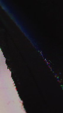 Dikey video. Çökme ekranı. Arıza etkisi. Hasar şeritli siyah cam ölü bölge. Elektronik demo ekipmanlarının grunge tahıl yüzey dokusunu üstüste koy.
