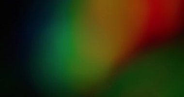 Lens fişeği. Renkli bulanık kaplama. Karanlık ve soyut arkaplanda parlak ışık geçişi. Eski film yansıması sanat efekti.