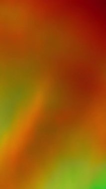 Dikey video. Soyut kromatik kaplama. Bulanık renkli gökkuşağı. Odaksız sızıntı. Sarı ışınlar titreşiyor. Sanat ışığı arka planında ışık yansıması yapıyor..