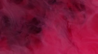 Odaklanamayan akış. Buhar dokusu. Pembe mor renkli kaprisli sıvı sanatsal bulanık arka plan. Duman pigmenti boyası pürüzsüz boya gölgesi.