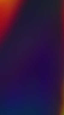 Dikey video. Optik gökkuşağı rengi. Doğal ışık yansıması. Odaksız sızıntı. Sarı ışınlar, koyu siyah soyut bulanık sanat arka planında yanıp sönen ışık parlamaları..