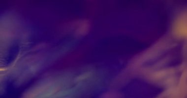 Neon ışığı sızıntısı. Yansıma merceği bulanıklığı. Renk ayrıştırılmış titreşim karışımı. Fütürist spektrum parlak ışın efekti soyut arkaplan.