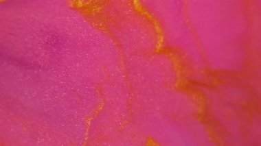 Köpüklü sıvı. Parlak emülsiyon. Canlı renkli mürekkep lüks mermer, ıslak yüzey sanatı karışımı. Pembe altın menekşe pigmenti çözünmüş akışı çözer.