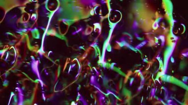 Flüoresan ışığı. Odaklanamayan parıltı. Pırıl pırıl yeşil mor sarı renkli mercek koyu siyah soyut modern arkaplanı açıyor..
