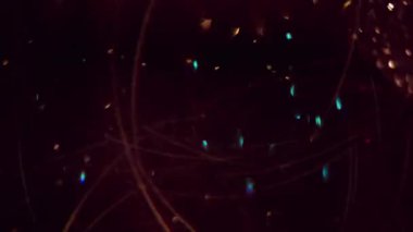 Bulanık ışık sızıntısı. Yuvarlak bokeh benekleri. Soyut işaret fişeği sarı daireler pembe mavi altın rengi sanat açıyorlar modern ışıklandırılmış arkaplan.