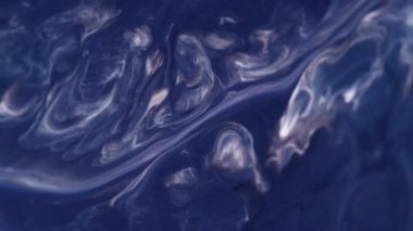 Mürekkep sıvısı. Mermer sıçraması. Sanatsal akrilik soyutlama üzerinde büyüyen mavi, beyaz, renkli, kimyasal, ıslak, diş minesi suyu..