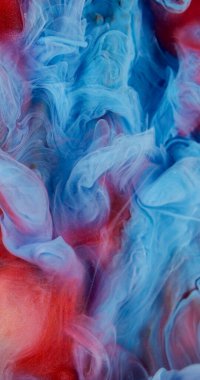 Buhar dokusu. Mürekkep suyu. Odaklanamayan mavi renk girdap oluşturan sis akışı sıvısı soyut yaratıcı duman sanatı arka planına yayılıyor.