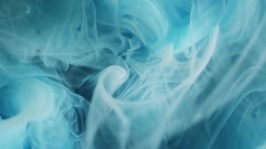 Duman sıvısı. Duman karışımı. Beyaz turkuaz boya bulutlu spiral sıvı pigment gizem karışımı renk soyut arka plan. Su dokusu girdap bulanıklığı akışı.