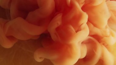 Sis buharı. Soyut mürekkep dalgası. Odaklanmamış turuncu renkli boya sıvı ruhani sıçrama soyut sanat eserlerinin yaratıcı arka planında.