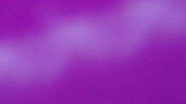 Bokeh ışıl ışıl. Bulanık ışık yansıması. Soyut kristal sanat arka planında sönük mor renkli parıltı parıltı dokusu.