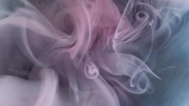 Kimyasal mürekkep karışımı. Suyu boya. Soyut sanat arka planında yüzen mor renkli bulutsu karışımı ruhani sıvı..