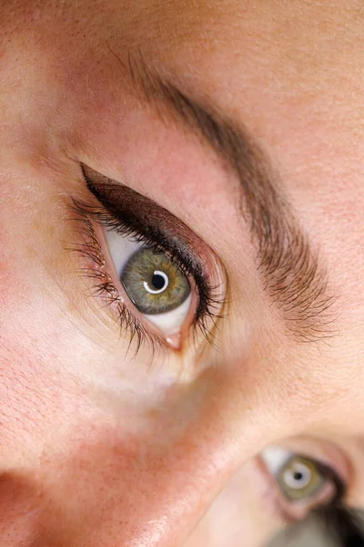 Utseendet Modellflicka Med Tatuering Gjord Ögonlocket Permanent Makeup Ögonlocken Tatuering — Stockfoto