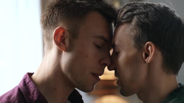 Cinematic Close Shot Young Carefree Men Confessing Love Each Other — Vídeo de Stock