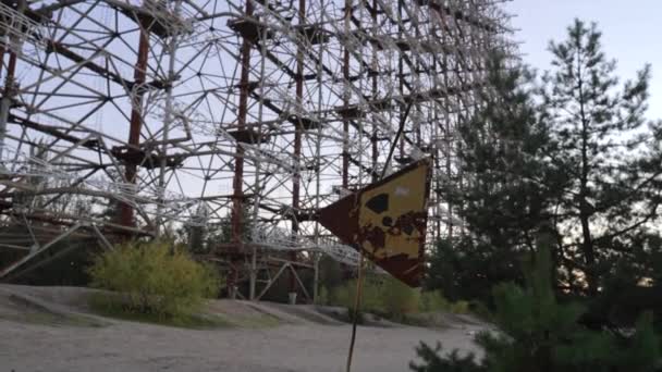 Zoom Out Abandoned Radiation Sign Duga Horizon Radar Systems Background — Stock Video