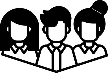 Üç kişi yan yana duruyor. Adam kravat takıyor. Kadının saçı topuz gibi olmuş.