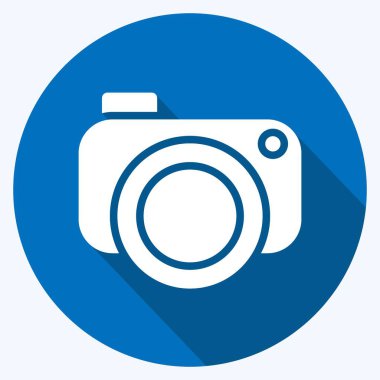 Simge Selfie 'si. Sevgililer Günü sembolüyle ilgili. Uzun gölge tarzı. Basit dizayn edilebilir. Basit resimleme