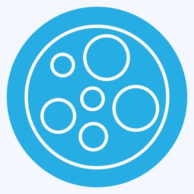 Simge Ay. Uzay sembolüyle ilgili. Mavi gözlü. Basit dizayn edilebilir. Basit resimleme