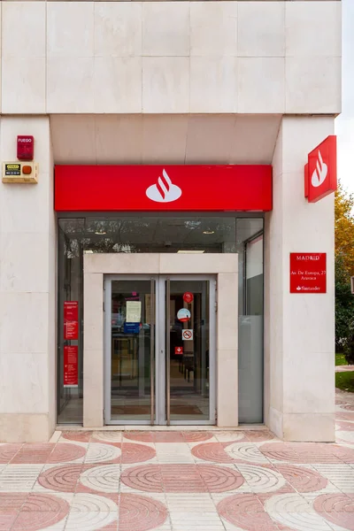 İspanya, Kasım 2021: Santander Aravaca şubesi, Madrid